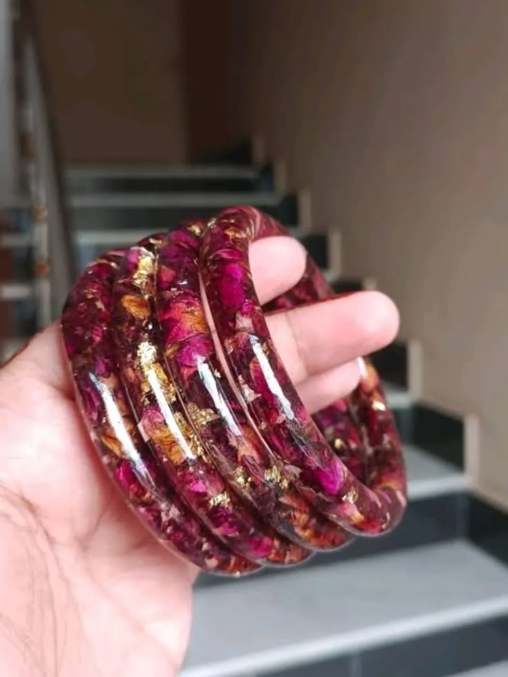 Resin Bangles Thin/thick available in all colors💕✨real dried flowers preserved