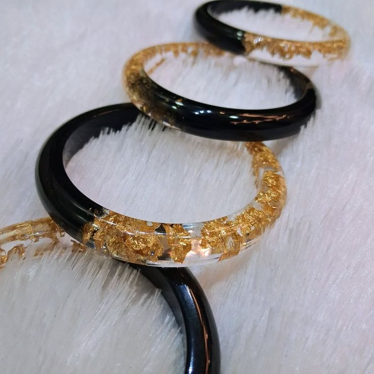 Resin Bangles Thin/thick available in all colors💕✨real dried flowers preserved